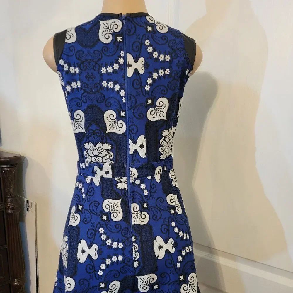 MOPLIS SLEEVELESS ZIPPER CLOSURE ROMPER - Picture 5 of 11